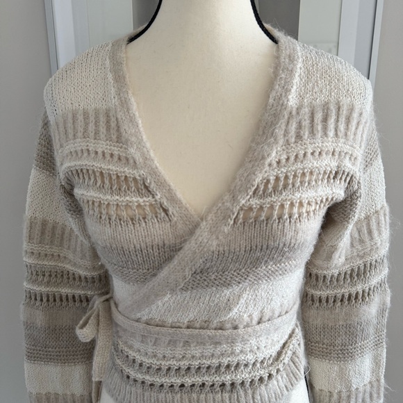 Zara Beige & Cream Striped Cropped Wrap Cardigan - Size S - Picture 5 of 14